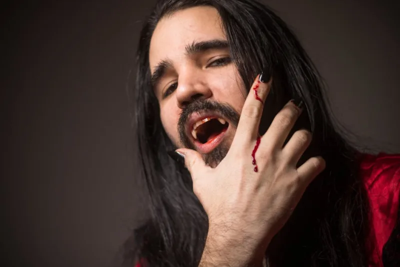 Dracula Vampira - Dracula vampira